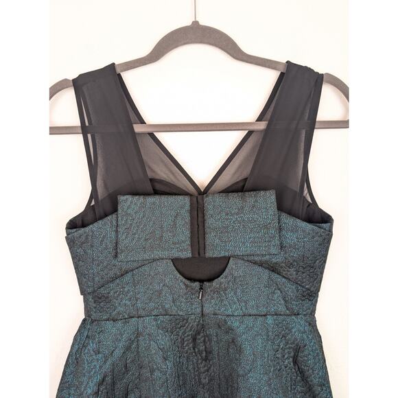 Anthro HD in Paris Dress Emerald Facet Metallic Bow Back Green Black Size 2P - Picture 7 of 13